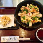讃岐屋 雅次郎 - 海老と揚げ餅のぶっかけ
