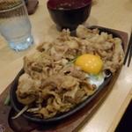 Issaku - 豚肉ジュージュー定食750円(外税)ご飯はセルフでお代わり可