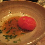 とり喜 - トマトは旨いけど、もの凄く熱いので火傷に注意(^-^;