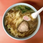 山田屋 - ワンタンメン（710円）