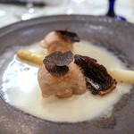 スプレンディード - ☆手羽先のフォアグラ詰めフリカッセ　ホワイトアスパラガス　黒トリュフ