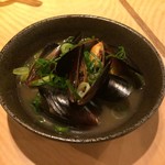 ワイン&オデン ひそか - H.31.2.7.昼 おでん：ムール貝 300円税別