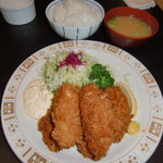 キッチン ニューほしの - カキフライご飯味噌汁つき