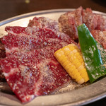 熊本馬肉横丁 - 2019.1 馬焼肉5種盛り（300g 4,200円）カルビヒモ、ハラミ、上カルビ、ビンタ、ヒレサガリ