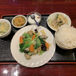 良記 餃子酒場 本店 - 