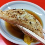 新ちゃん - ぎょうざ　リフト