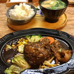 ドウラク - すじのせハンバーグセット ¥1700