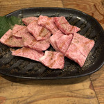 万両 南森町店 - 塩ロース、口の中で溶ける〜