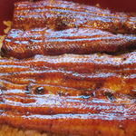 魚栄 - うな重 中串＋きも吸い　ズームアップ