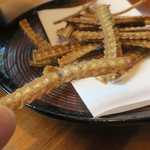 魚栄 - ほねせんべい喰らう