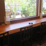 魚栄 - 店内の様子