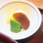 魚栄 - うな重 中串＋きも吸い　ズームアップ