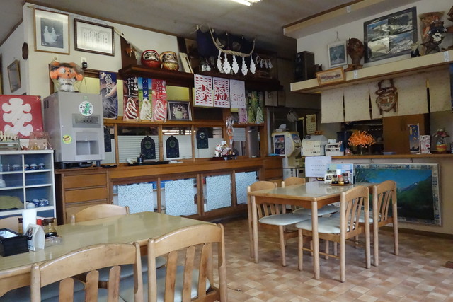 美食厨房まるよし - 盛（食堂）の写真