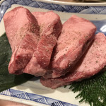 黒毛和牛焼肉　龍 - 