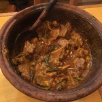 KING LION スリランカレストラン＆バー - 土鍋マトンカレー