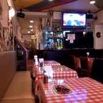 ジオダナ - テーブルクロスが「いかにも」なダイナー