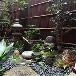 Kyouto Ichinoden Honten - 坪庭は小さいながら風情を醸し出す大切な空間になっています。