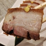 點心坊 - 　海塩焼腩肉 皮付クリスピー焼豚
