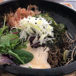 忠兵衛 ピース - とろろとオクラのネバネバ蕎麦