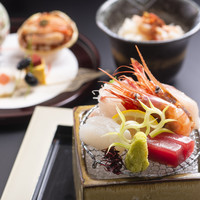 【月会席】全９品／主菜は肉か魚がお選びいただける本会席料理です。