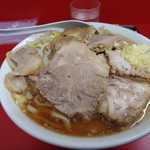 ラーメン二郎 - これで\800はコスパ超いい