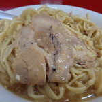 ラーメン二郎 - 豚