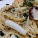 ロビン - 白いのがイカ