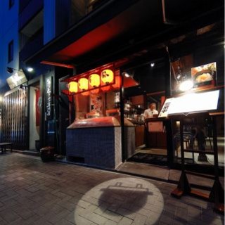 古民家風の落ち着いた店内。おひとり様・グループでもごゆっくり