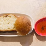 ホノ ボーノ ソッリーソ - パン2種