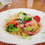 Kokonattsu Airando - グリル野菜とベーコンのペペロンチーノ風。950円
