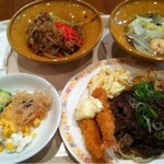 Furansu Ryouri Ru Misutoraru - 牛ステーキ、八宝菜、牛丼と和洋中が楽しめた。