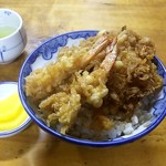 八ツ手屋 - 天丼 中：750円