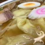 中華そば 富士屋 - ワンタンメン（接写）