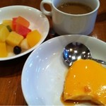 名物のプリン。その美味しさにみんなおかわり