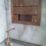 ネジマキカフェ - 入ってすぐ