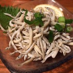 ご飯屋 おむすび - いかなご釜揚げ ¥380+tax