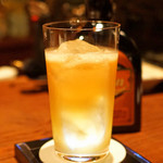 バー エルラギート - Tiffin Tea Liqueur のソーダ割