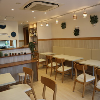 座席 にっこん屋 西早稲田 カフェ 食べログ