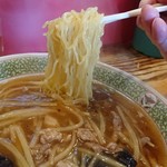 川平飯店 - 麺は一般的な中華麺