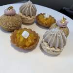 ベージュ アラン・デュカス 東京 - 