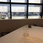 ベージュ アラン・デュカス 東京 - 