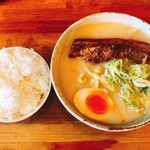 二郎系ラーメン 麺屋 春爛漫 - 鶏白湯