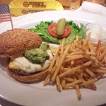 アボカドタルタルのチーズバーガー