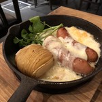 ワイン×チーズ料理専門店 チーズチーズカフェ - 