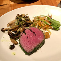 ザ タヴァン グリル＆ラウンジ - 