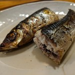 天史朗鮨 - 自家製干物　マイワシ　酢を掛けて頂きます