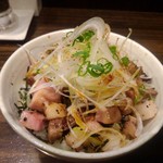 櫻井中華そば店 - 炙りチャーシュー丼
