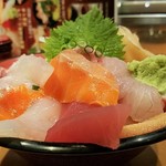 魚屋あらまさ - 能登の地魚たっぷり徳盛り丼