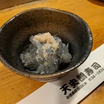 天史朗鮨 - 生シラス　酢を掛けてさっぱりと頂きます