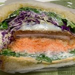 パンダ工場 - 更に食べづらいハムカツサンドイッチ